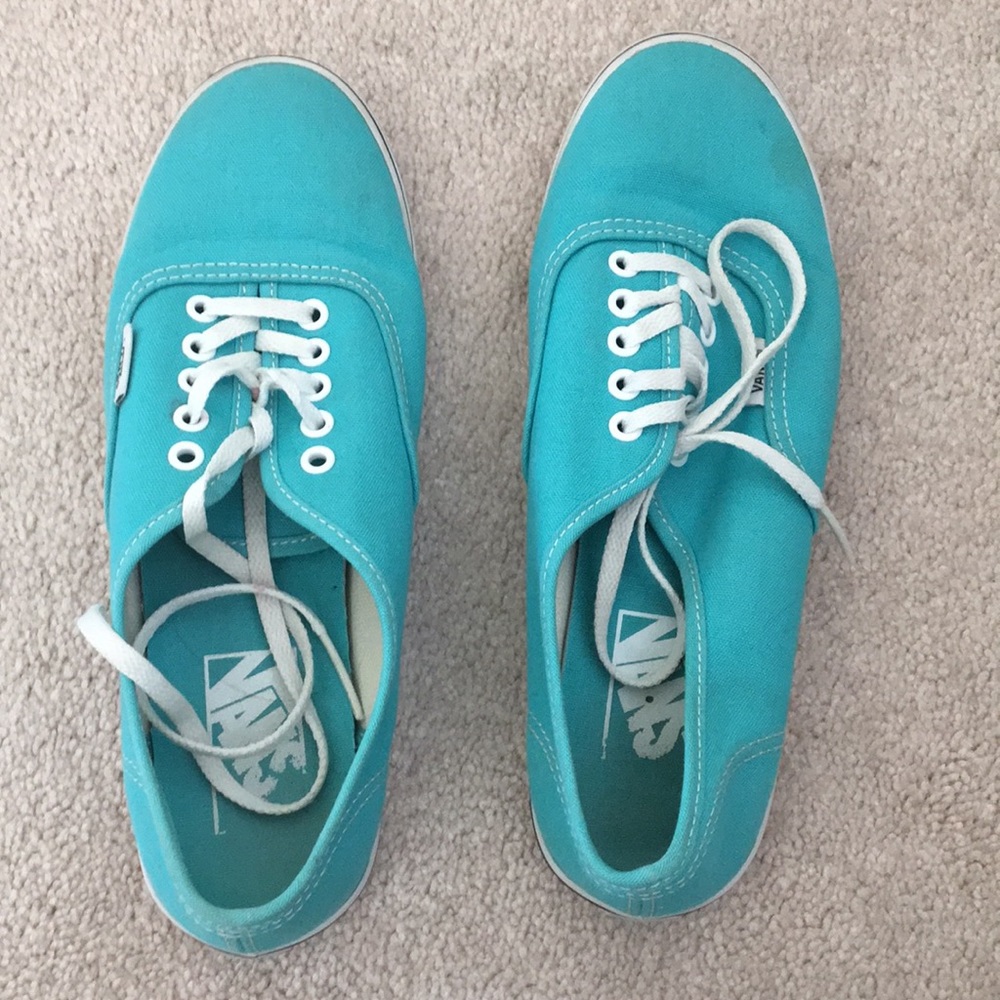 Turquoise Van Sneaks.